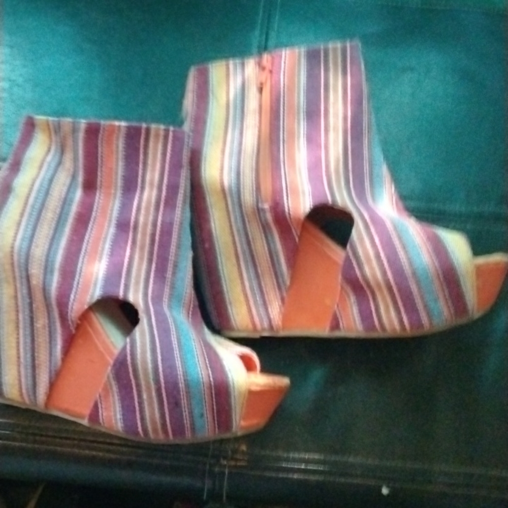 Colorful comfortable wedges